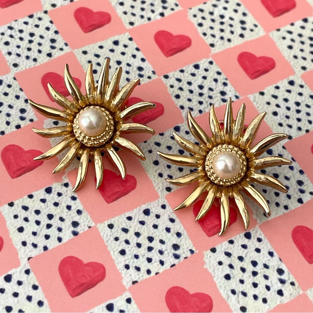 Vintage goldtone & faux pearl Marboux sunburst clip-on earrings